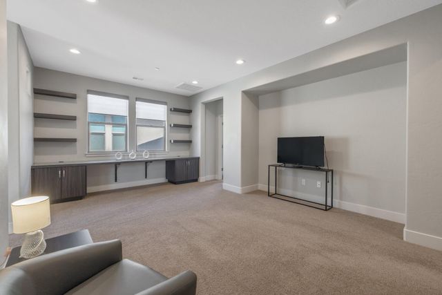 3346 W Good Avenue, Visalia, CA 93277