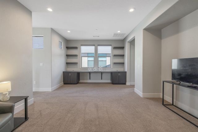 3346 W Good Avenue, Visalia, CA 93277