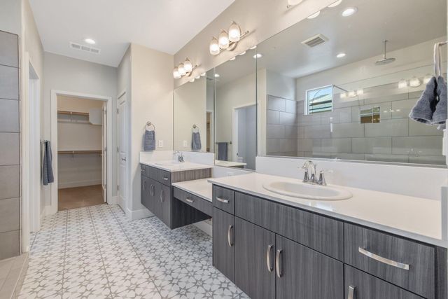 3346 W Good Avenue, Visalia, CA 93277