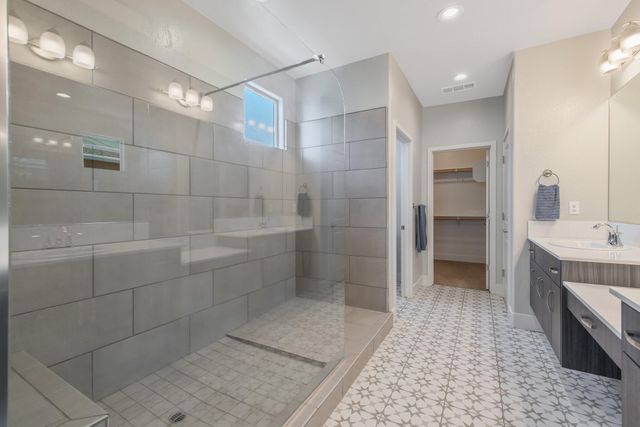 3346 W Good Avenue, Visalia, CA 93277