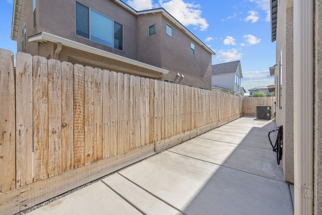 3346 W Good Avenue, Visalia, CA 93277