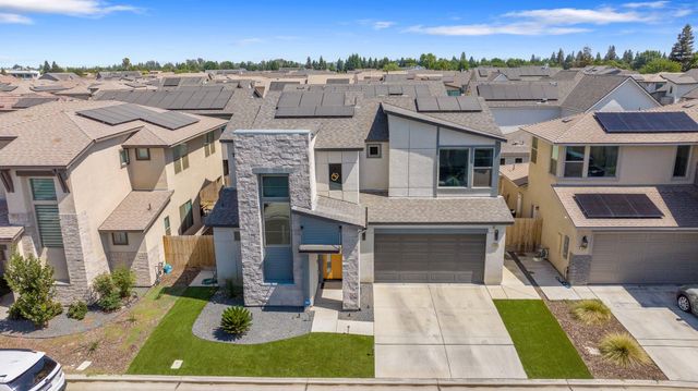 3346 W Good Avenue, Visalia, CA 93277