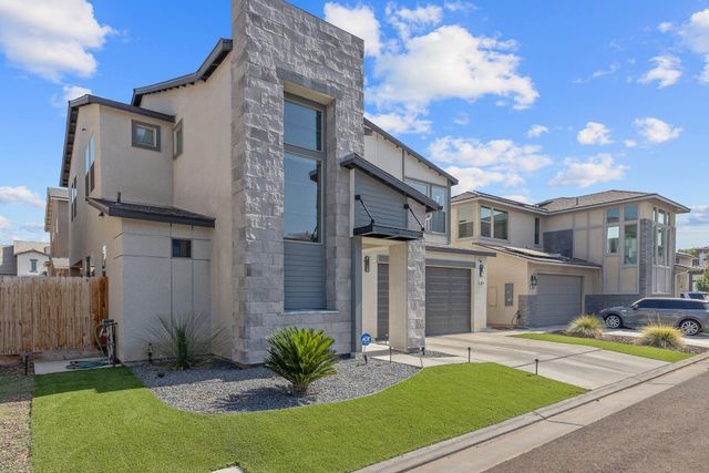 3346 W Good Avenue, Visalia, CA 93277