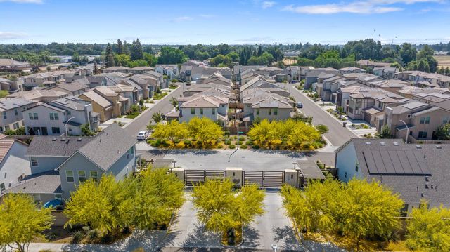 3346 W Good Avenue, Visalia, CA 93277