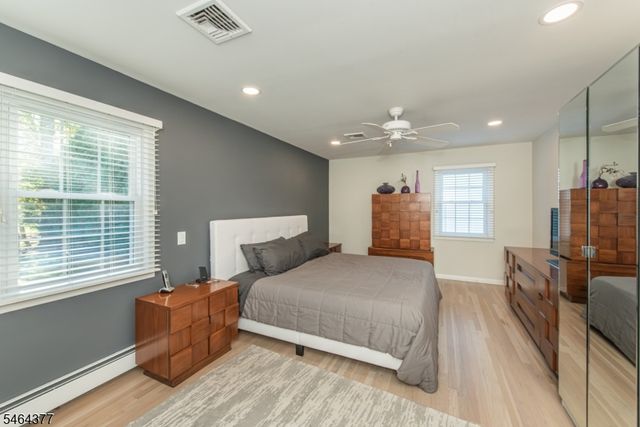 34 Reston Rd, Wayne Twp., NJ 07470