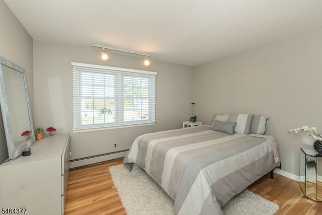 34 Reston Rd, Wayne Twp., NJ 07470