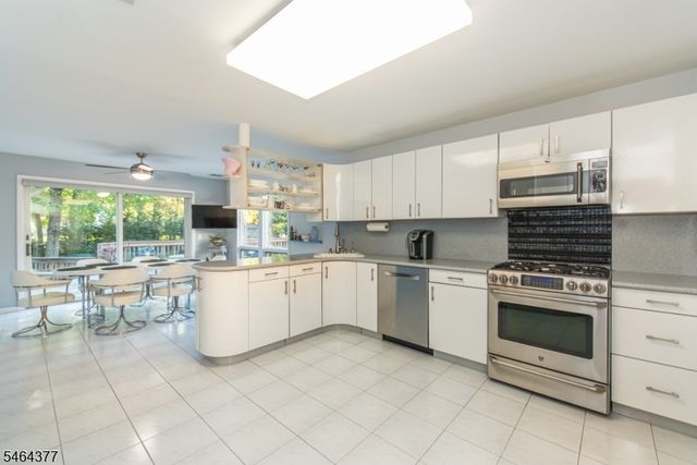 34 Reston Rd, Wayne Twp., NJ 07470