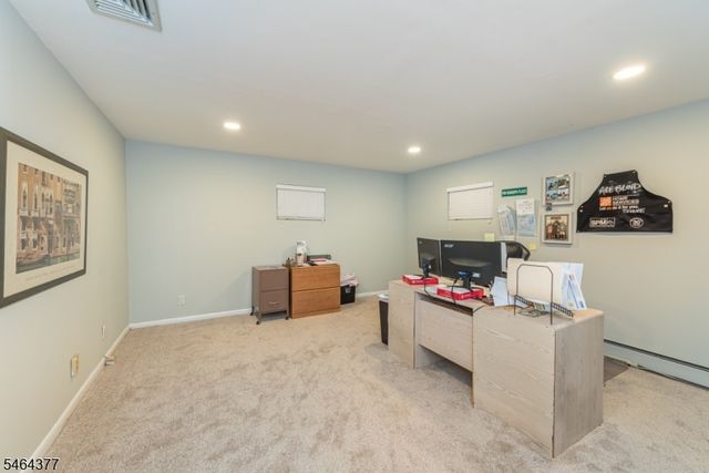 34 Reston Rd, Wayne Twp., NJ 07470