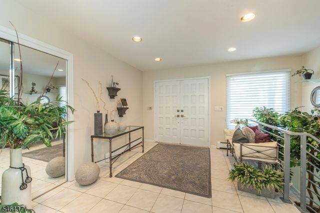 34 Reston Rd, Wayne Twp., NJ 07470