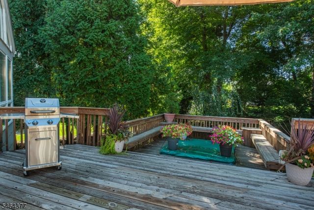 34 Reston Rd, Wayne Twp., NJ 07470