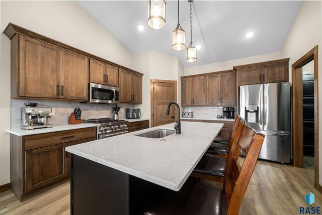 2301 E Mary Moore Dr Drive, Tea, SD 57064