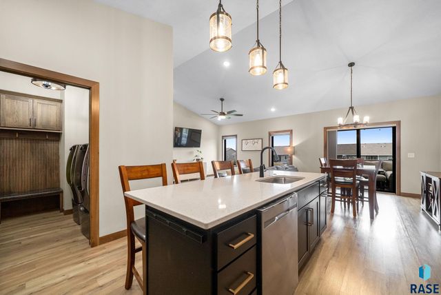 2301 E Mary Moore Dr Drive, Tea, SD 57064