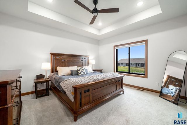 2301 E Mary Moore Dr Drive, Tea, SD 57064