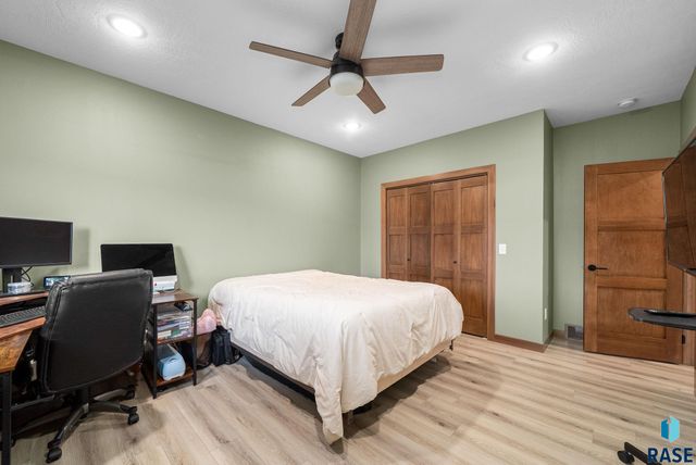 2301 E Mary Moore Dr Drive, Tea, SD 57064