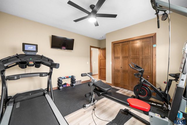 2301 E Mary Moore Dr Drive, Tea, SD 57064