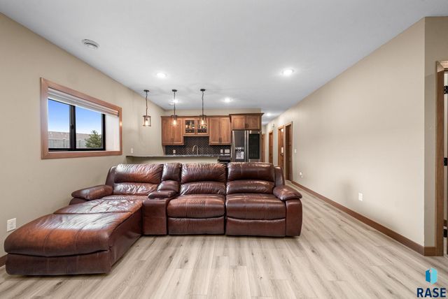 2301 E Mary Moore Dr Drive, Tea, SD 57064
