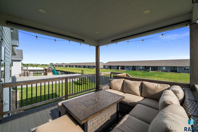 2301 E Mary Moore Dr Drive, Tea, SD 57064
