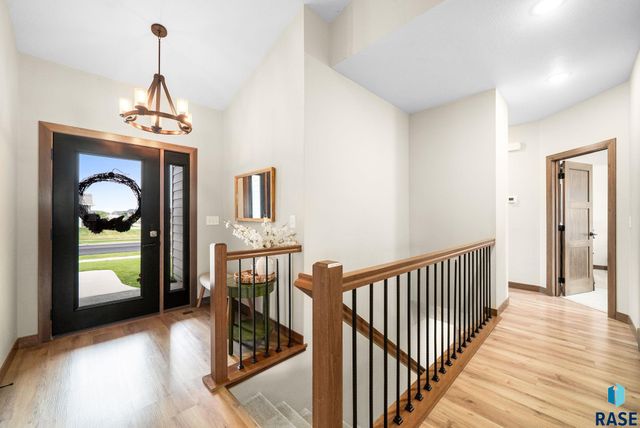 2301 E Mary Moore Dr Drive, Tea, SD 57064