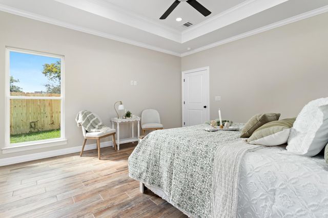 1813 Ordway Street, Port Neches, TX 77651