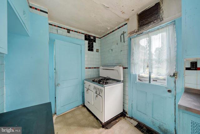 5720 CLOVER RD, Baltimore, MD 21215