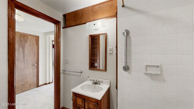 1857 Overlook Terrace, Louisville, KY 40205