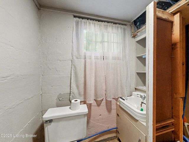 1857 Overlook Terrace, Louisville, KY 40205