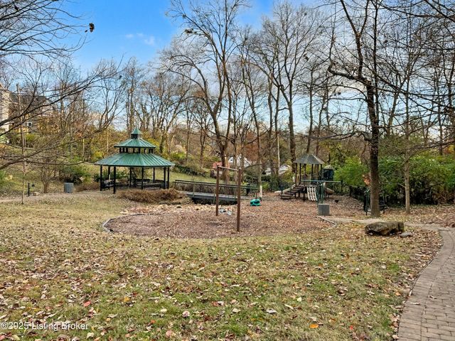 1857 Overlook Terrace, Louisville, KY 40205