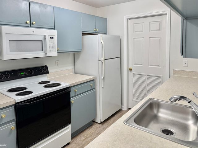 56145 N Troon Street, Shelby Twp, MI 48316