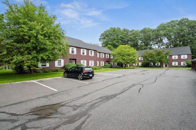140 North Twin Oaks Terrace, South Burlington, VT 05403