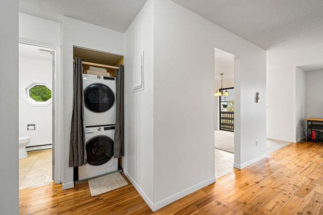 140 North Twin Oaks Terrace, South Burlington, VT 05403