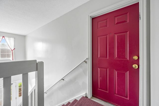 140 North Twin Oaks Terrace, South Burlington, VT 05403