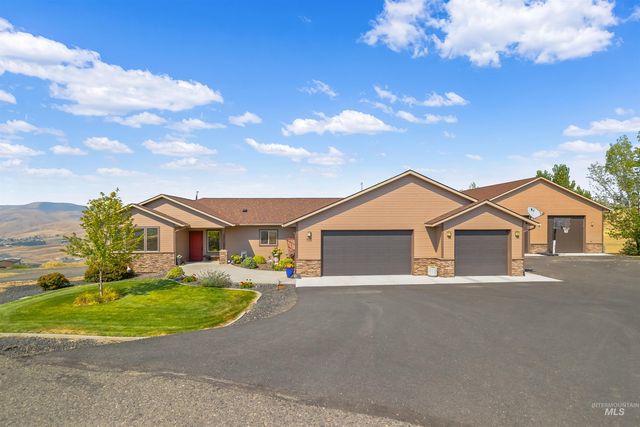 705 Talons Ct, Lewiston, ID 83501