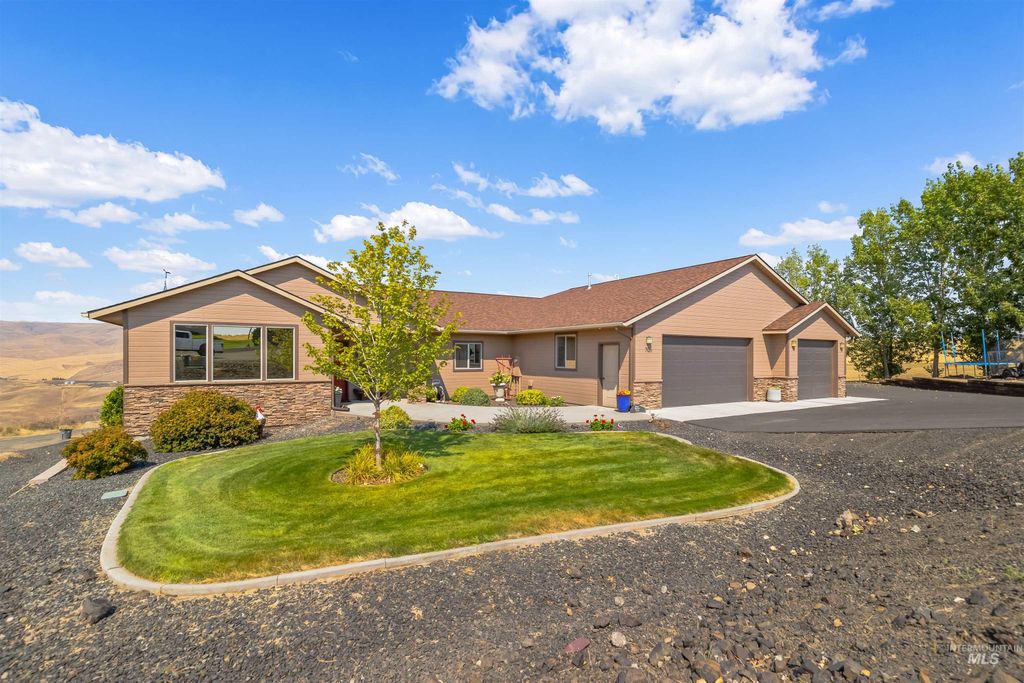 705 Talons Ct, Lewiston, ID 83501 photo 2