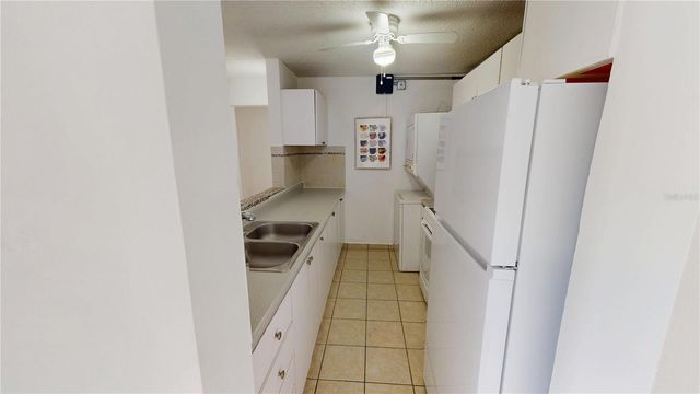 552 AUSTRAL 402, San Juan, PR 00920