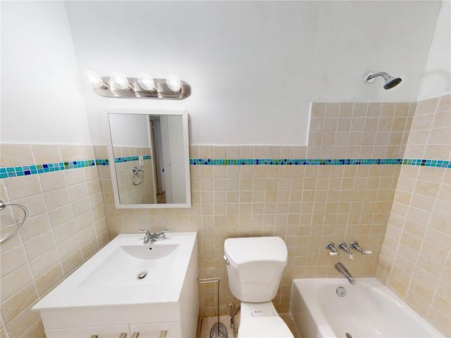 552 AUSTRAL 402, San Juan, PR 00920