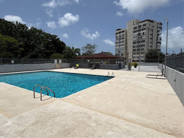 552 AUSTRAL 402, San Juan, PR 00920