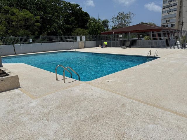 552 AUSTRAL 402, San Juan, PR 00920