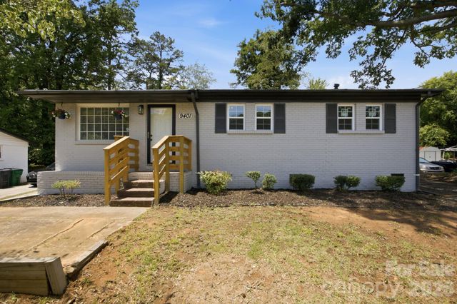 9401 Feldbank Drive, Charlotte, NC 28216