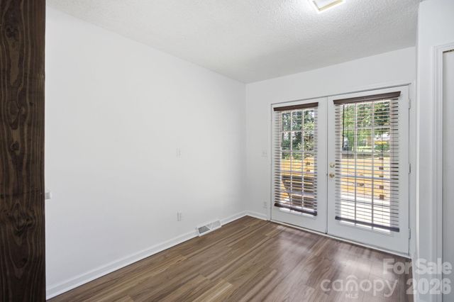 9401 Feldbank Drive, Charlotte, NC 28216