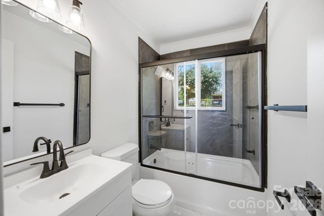9401 Feldbank Drive, Charlotte, NC 28216