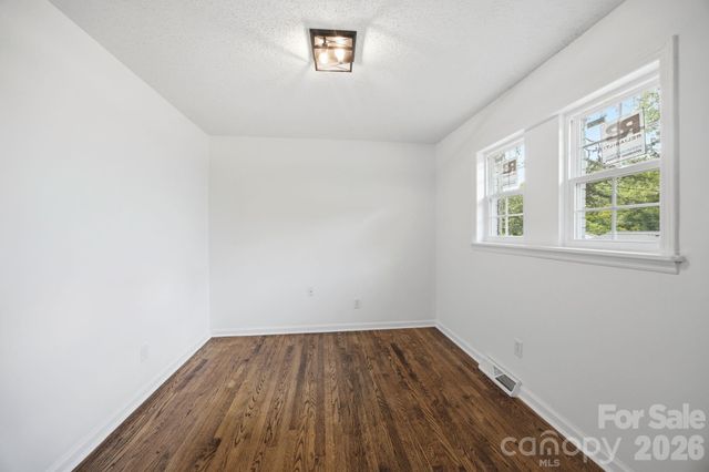 9401 Feldbank Drive, Charlotte, NC 28216