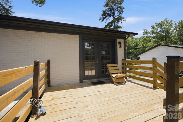 9401 Feldbank Drive, Charlotte, NC 28216