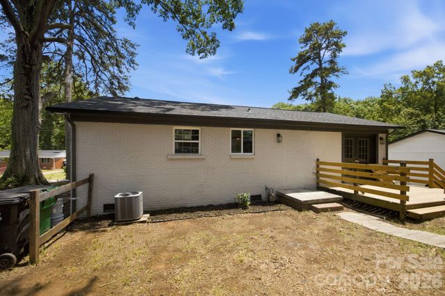 9401 Feldbank Drive, Charlotte, NC 28216