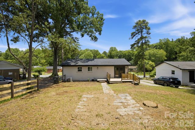 9401 Feldbank Drive, Charlotte, NC 28216