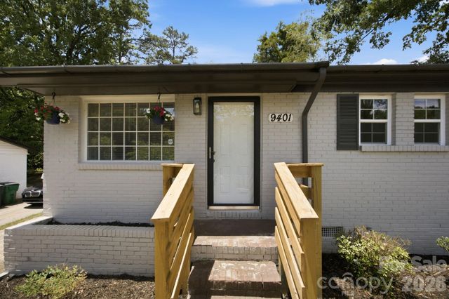 9401 Feldbank Drive, Charlotte, NC 28216