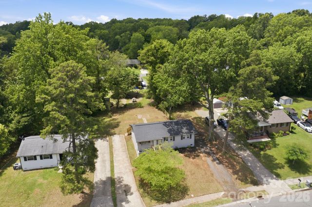 9401 Feldbank Drive, Charlotte, NC 28216