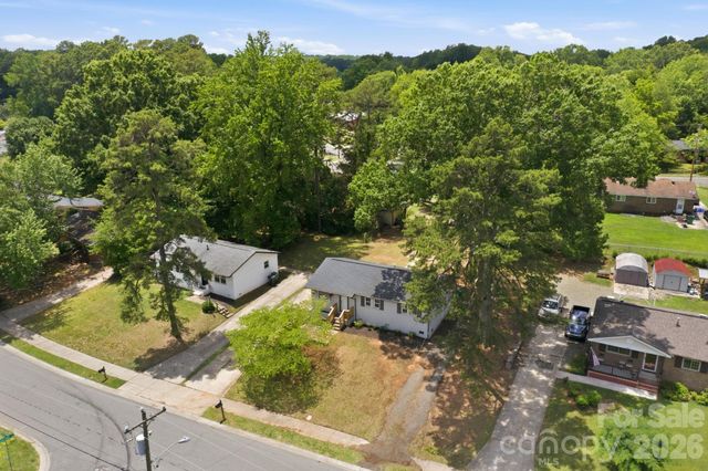 9401 Feldbank Drive, Charlotte, NC 28216