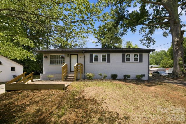 9401 Feldbank Drive, Charlotte, NC 28216