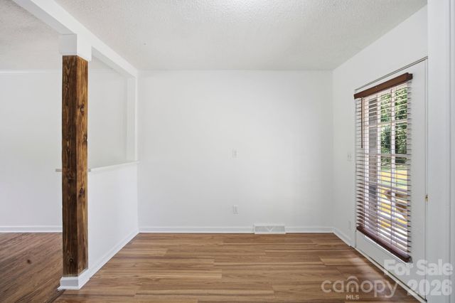 9401 Feldbank Drive, Charlotte, NC 28216