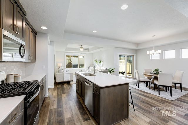296 W Broyhill, Meridian, ID 83642